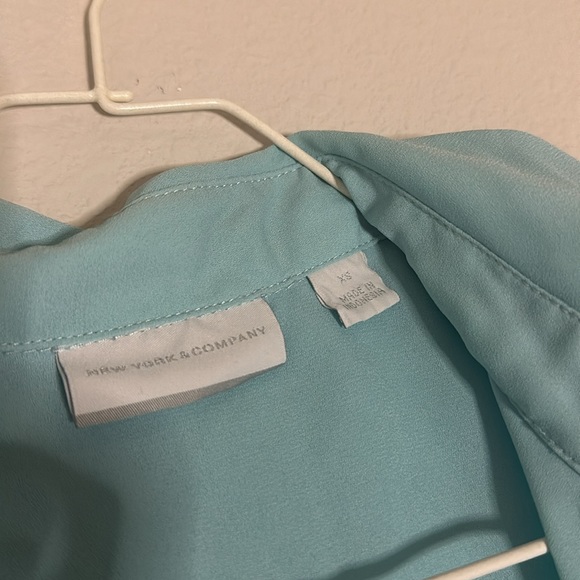 New York & Company Tiffany blue button down tank top - Picture 2 of 3